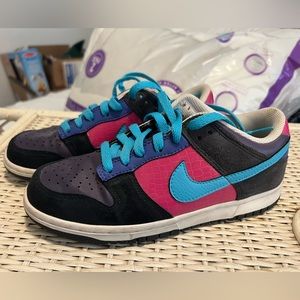 Nike Women’s Sneakers Size 7